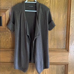 Short sleeve sweater